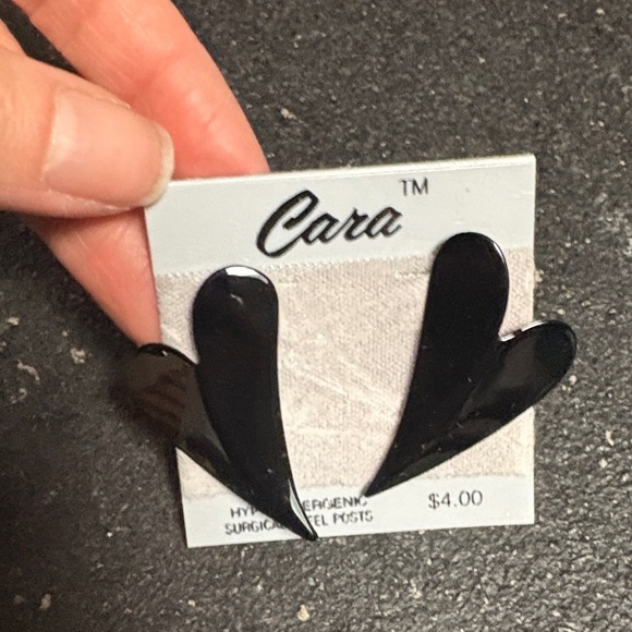 cara. Jewelry - Cara 90s Black Heart Earrings